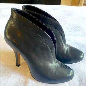 Aldo booties, black 7.5